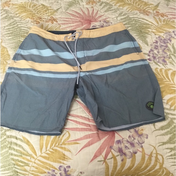Mens Surf swimsuit CREAM Local NJ surf shop brand OHUT. Excellent condit… - Picture 1 of 6